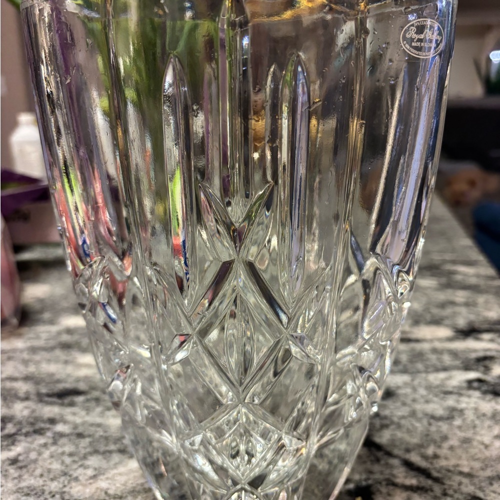 Royal Gallery Elegant Crystal Vase - Picture 16 of 16